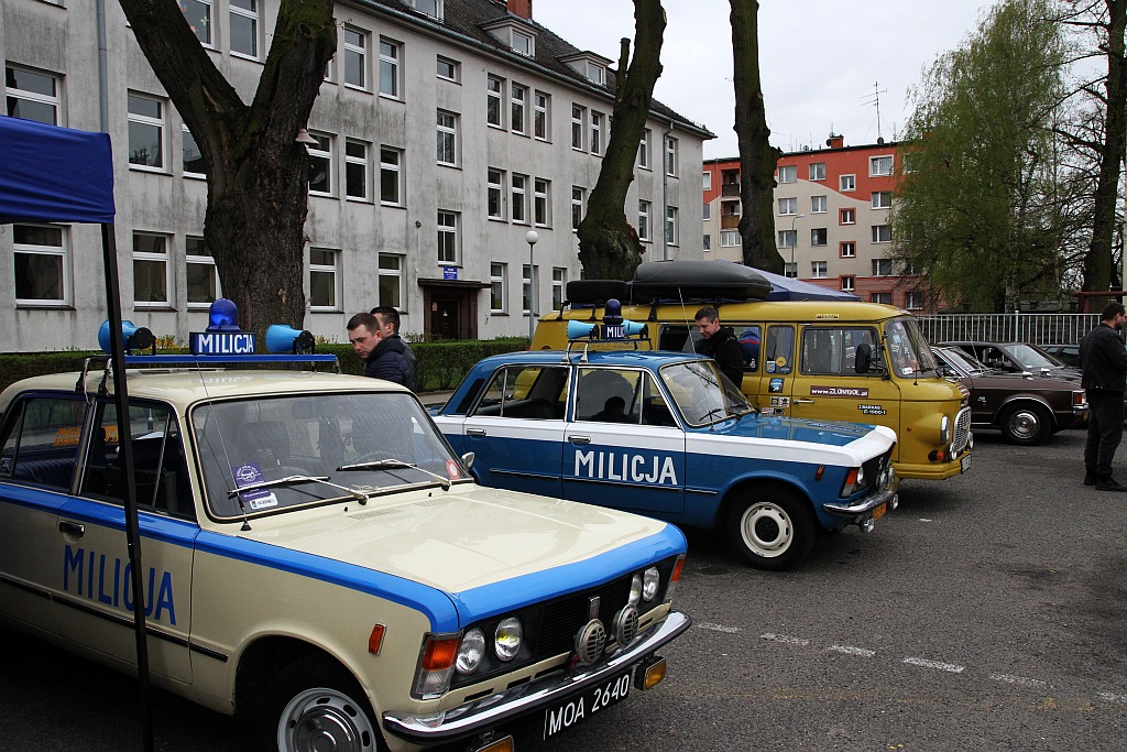 Kilkadziesiąt klasyków przyjechało na piknik do samochodówki