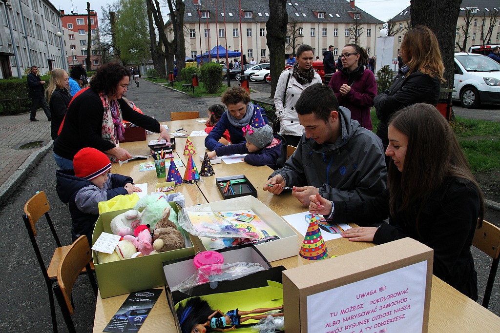 Kilkadziesiąt klasyków przyjechało na piknik do samochodówki
