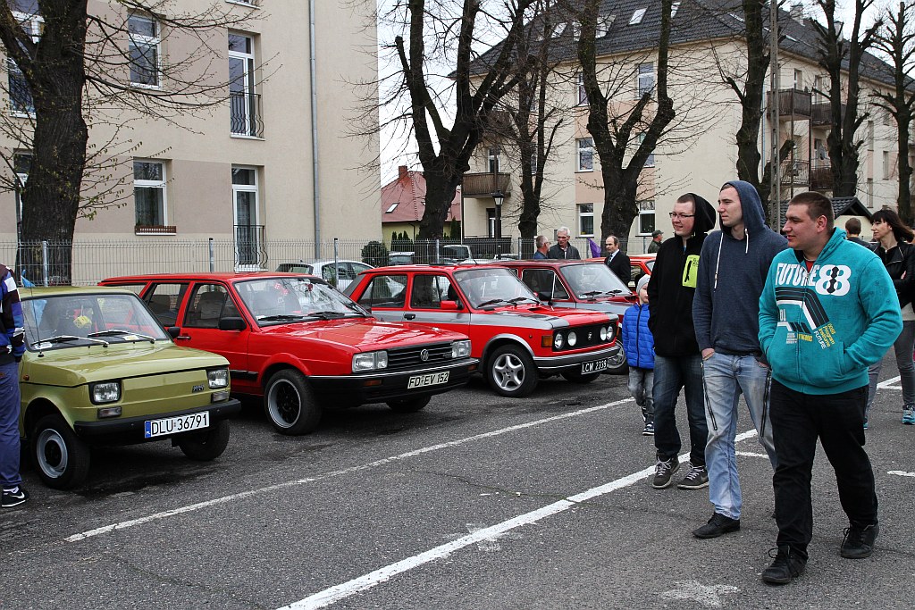 Kilkadziesiąt klasyków przyjechało na piknik do samochodówki