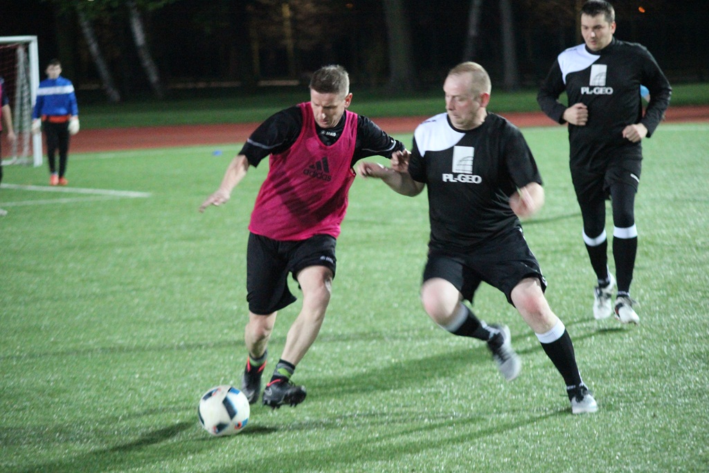 LBML: Inmir Legnickie Pole i Futbol.Legnica.pl na prowadzeniu