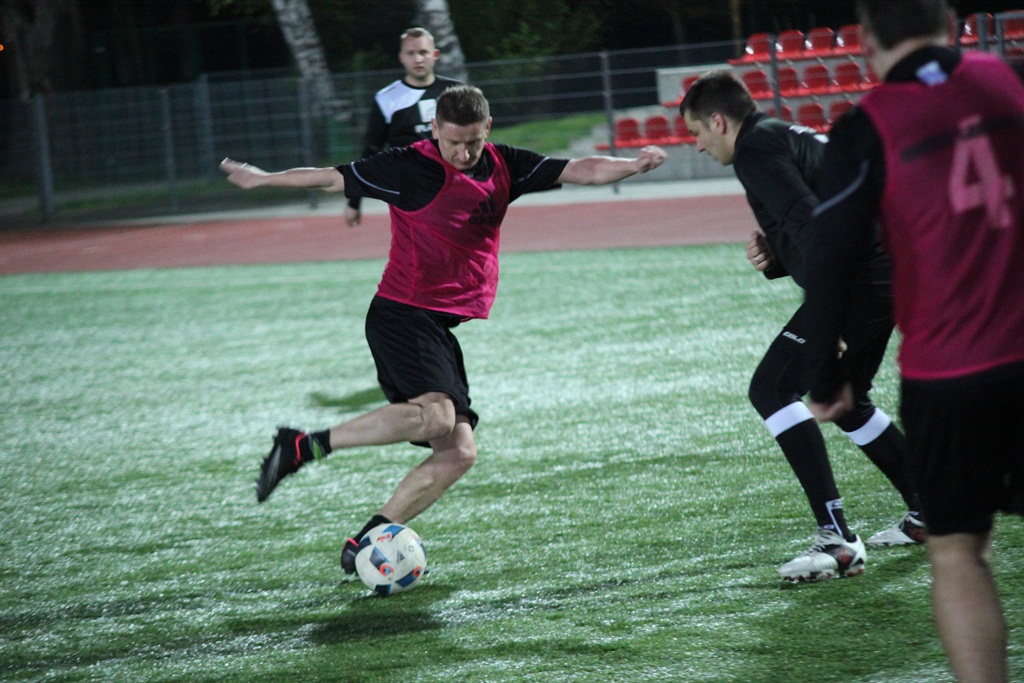 LBML: Inmir Legnickie Pole i Futbol.Legnica.pl na prowadzeniu