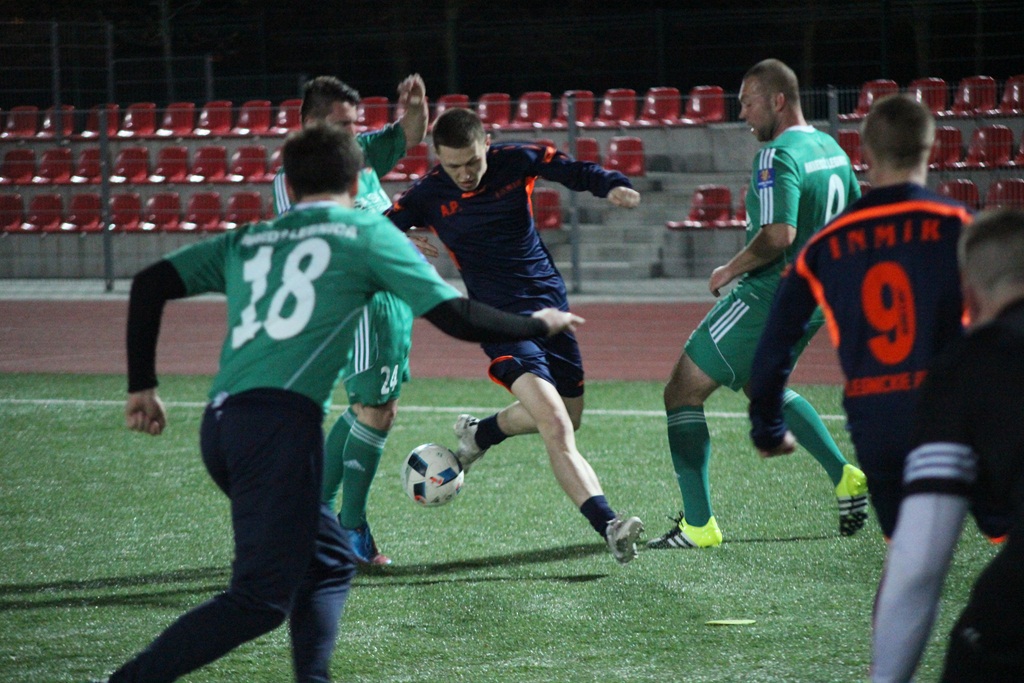 LBML: Inmir Legnickie Pole i Futbol.Legnica.pl na prowadzeniu