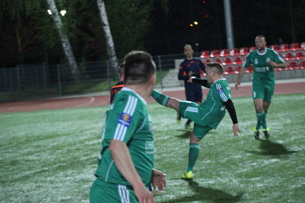 LBML: Inmir Legnickie Pole i Futbol.Legnica.pl na prowadzeniu