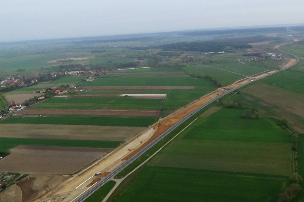 Nie poznacie tych miejsc. Zdjęcia lotnicze z budowy drogi S3