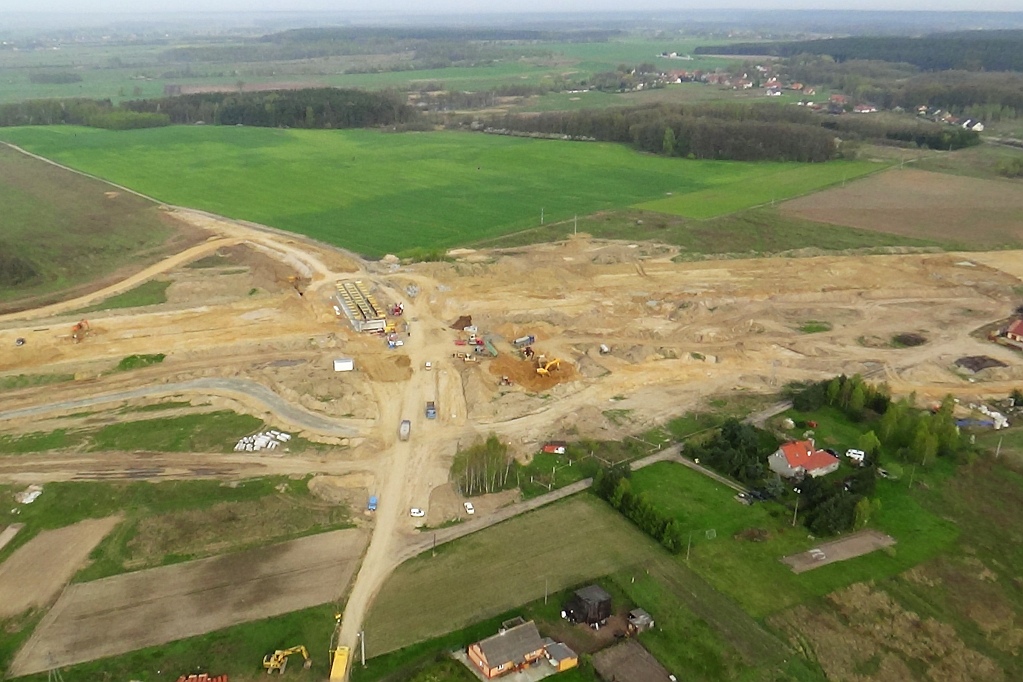 Nie poznacie tych miejsc. Zdjęcia lotnicze z budowy drogi S3