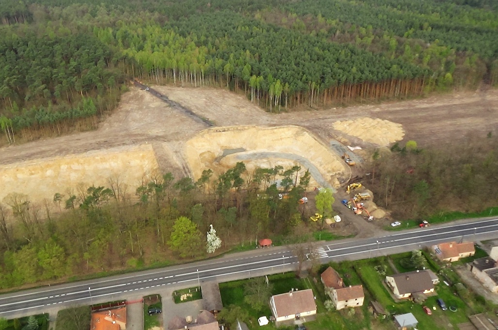 Nie poznacie tych miejsc. Zdjęcia lotnicze z budowy drogi S3