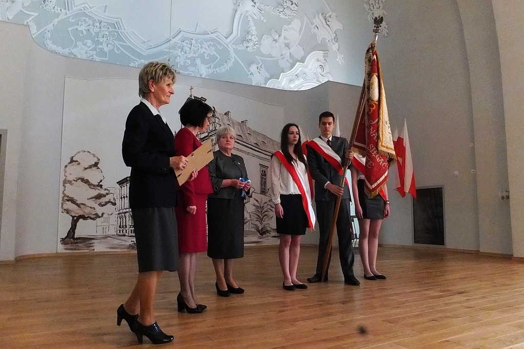 Uczniowie klas trzecich zakończyli naukę w I LO w Legnicy