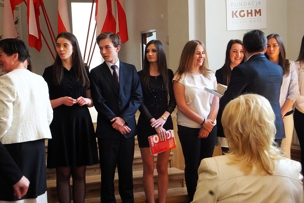 Uczniowie klas trzecich zakończyli naukę w I LO w Legnicy
