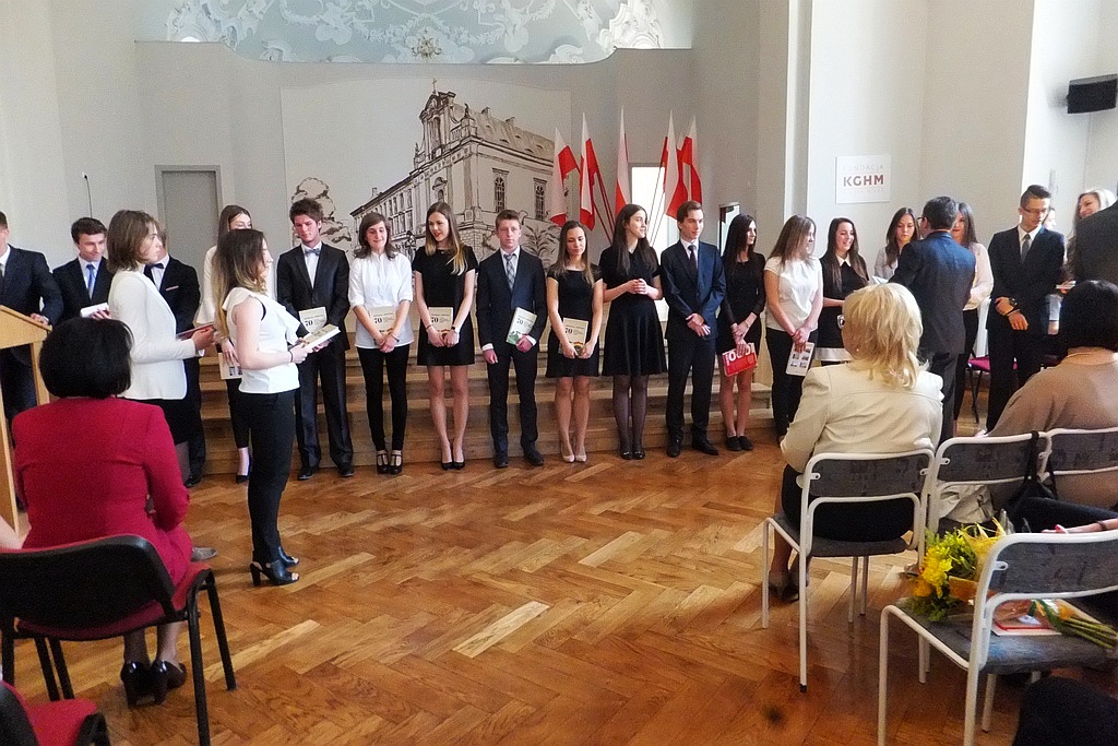 Uczniowie klas trzecich zakończyli naukę w I LO w Legnicy
