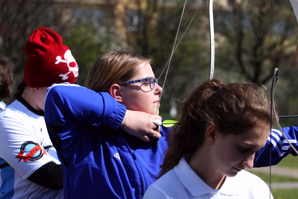 Ponad stu łuczników rywalizuje w turnieju łuczniczym