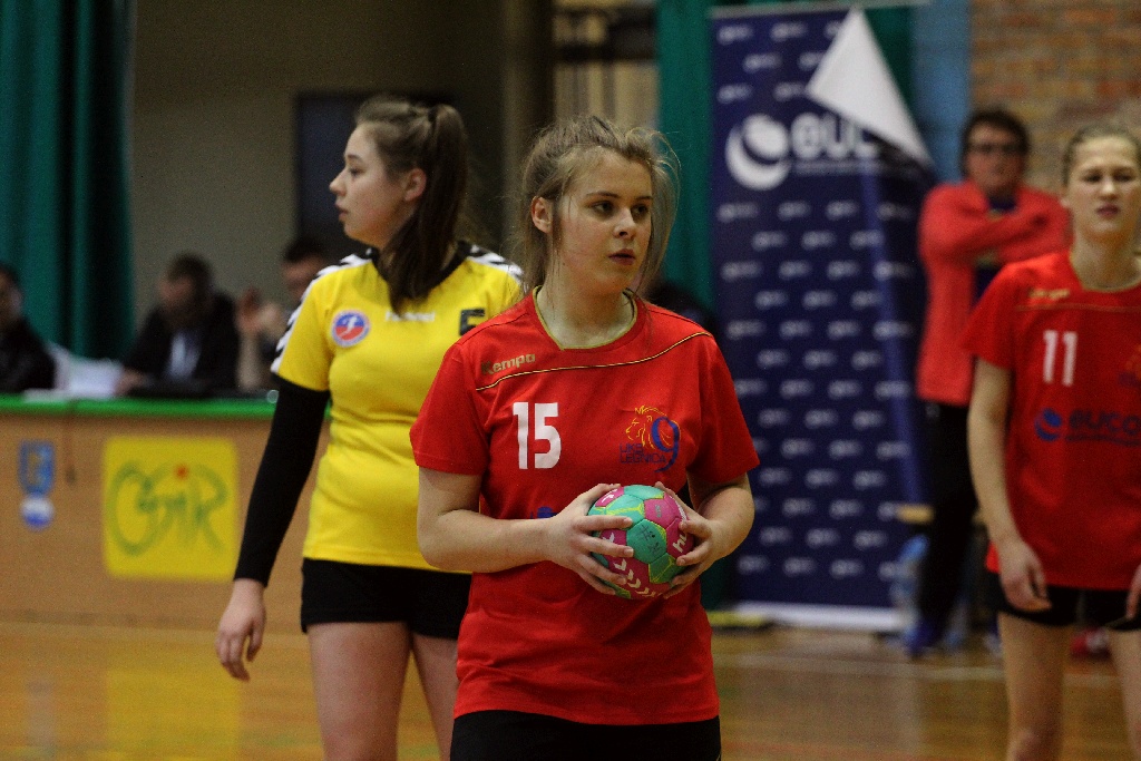 Młodziczki Dziewiątki Legnica lepsze od Piotrcovii Piotrków