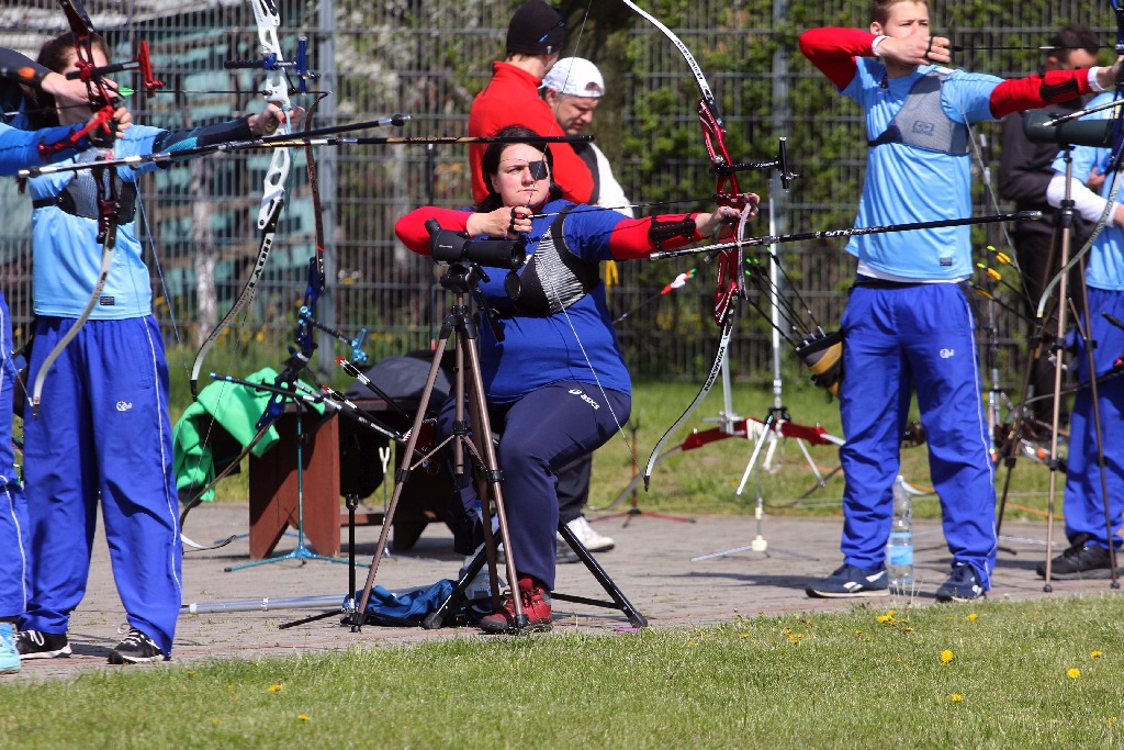 Ponad stu łuczników rywalizuje w turnieju łuczniczym