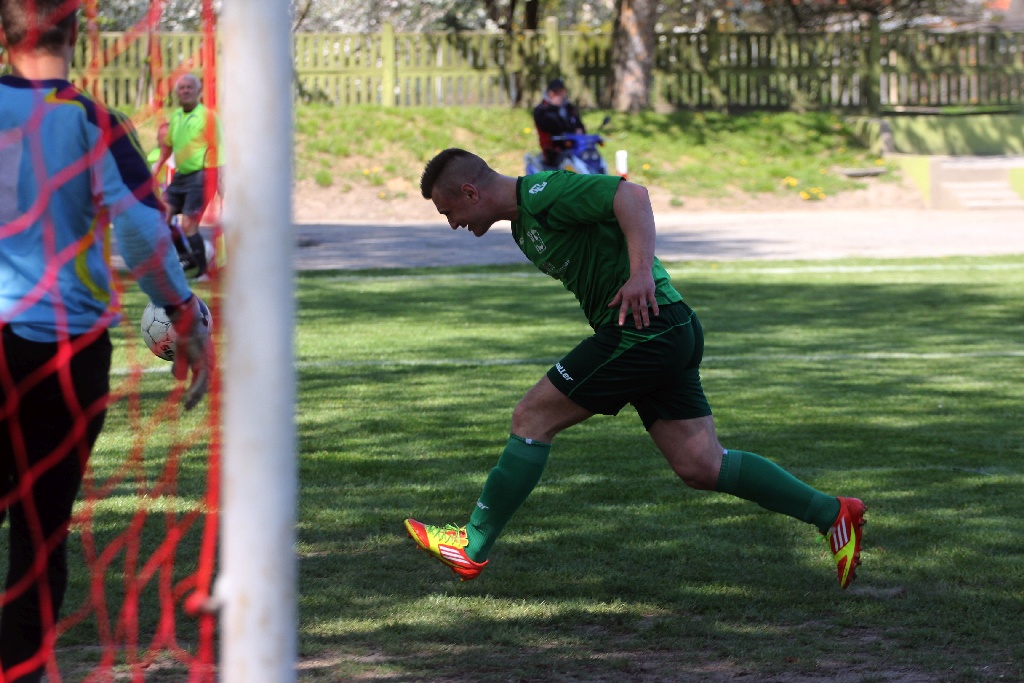 KS Legnickie Pole rozgromiło Relaks Szklary Górne 5:0