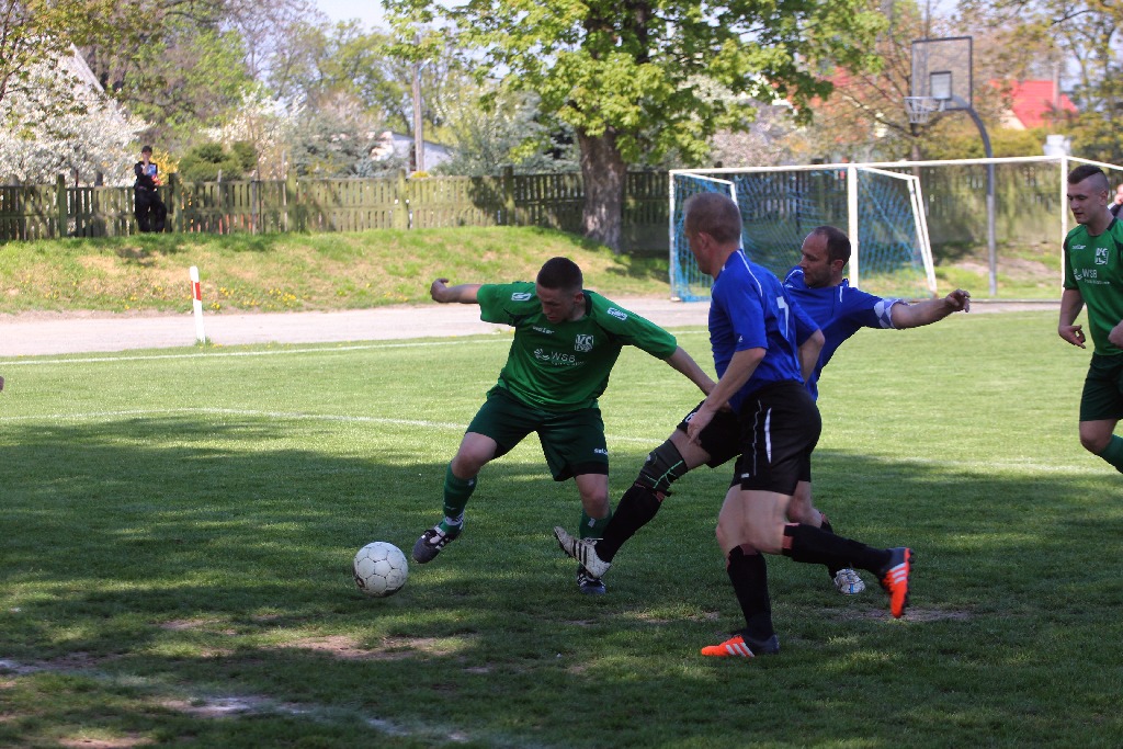 KS Legnickie Pole rozgromiło Relaks Szklary Górne 5:0