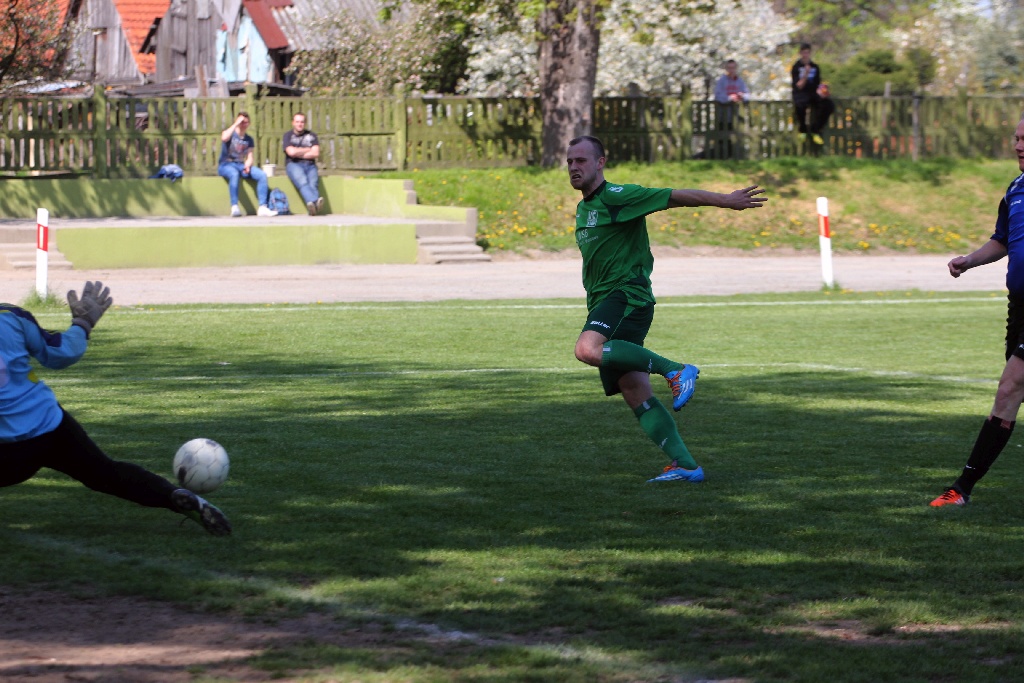 KS Legnickie Pole rozgromiło Relaks Szklary Górne 5:0