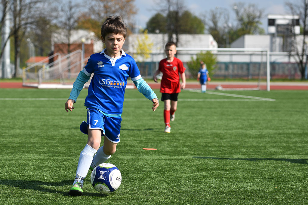 Sport i zabawa w IV edycji turnieju piłkarskiego ŻAK-CUP