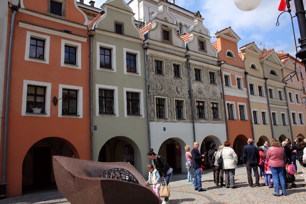 Legniczanie wzięli udział w spacerze historycznym po mieście