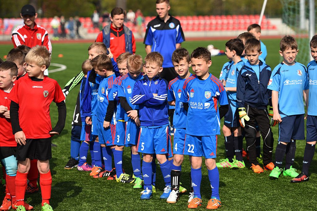 Sport i zabawa w IV edycji turnieju piłkarskiego ŻAK-CUP