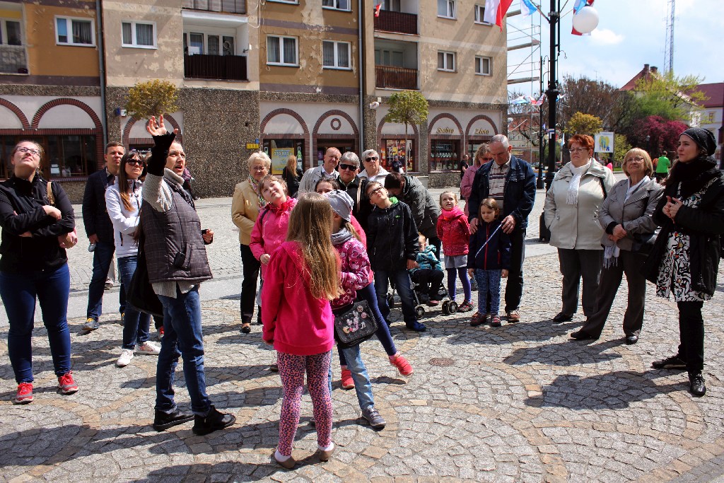 Legniczanie wzięli udział w spacerze historycznym po mieście