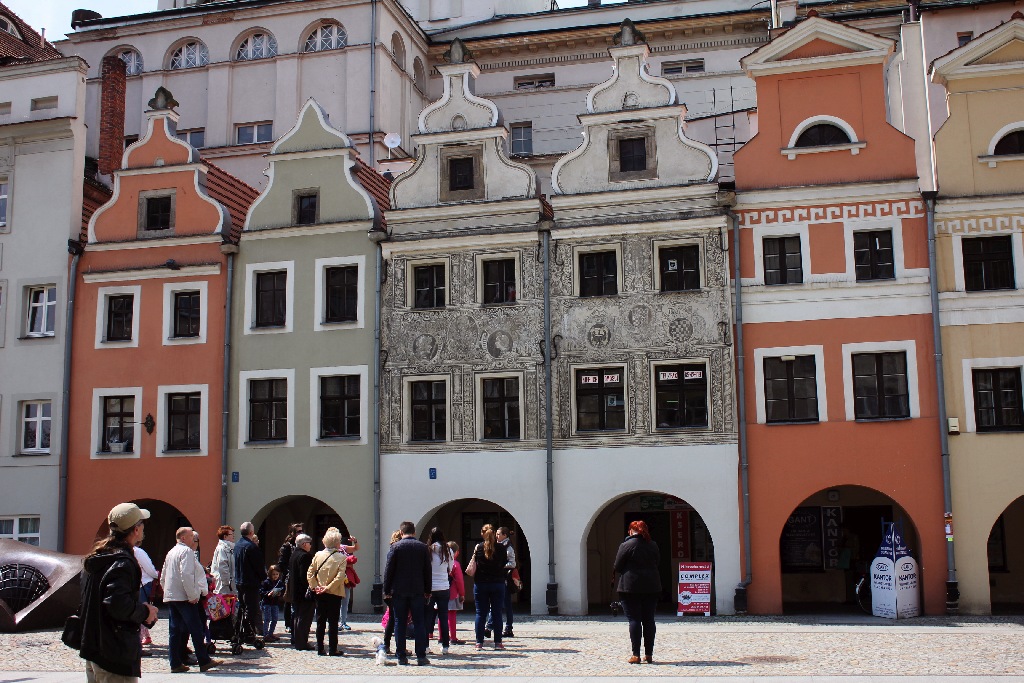 Legniczanie wzięli udział w spacerze historycznym po mieście