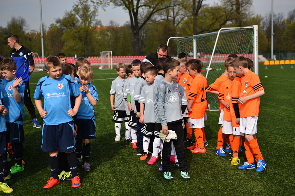 Sport i zabawa w IV edycji turnieju piłkarskiego ŻAK-CUP