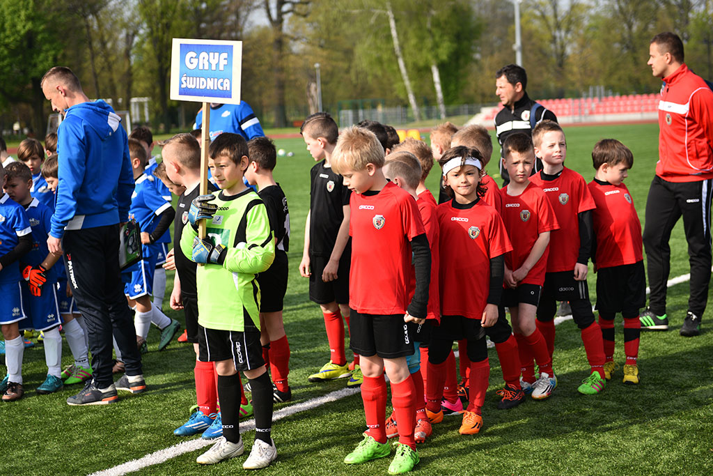 Sport i zabawa w IV edycji turnieju piłkarskiego ŻAK-CUP