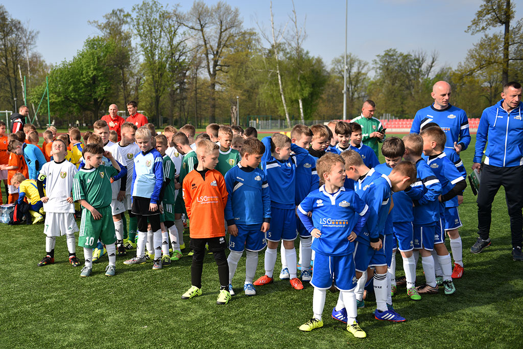 Sport i zabawa w IV edycji turnieju piłkarskiego ŻAK-CUP