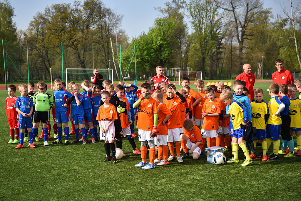 Sport i zabawa w IV edycji turnieju piłkarskiego ŻAK-CUP