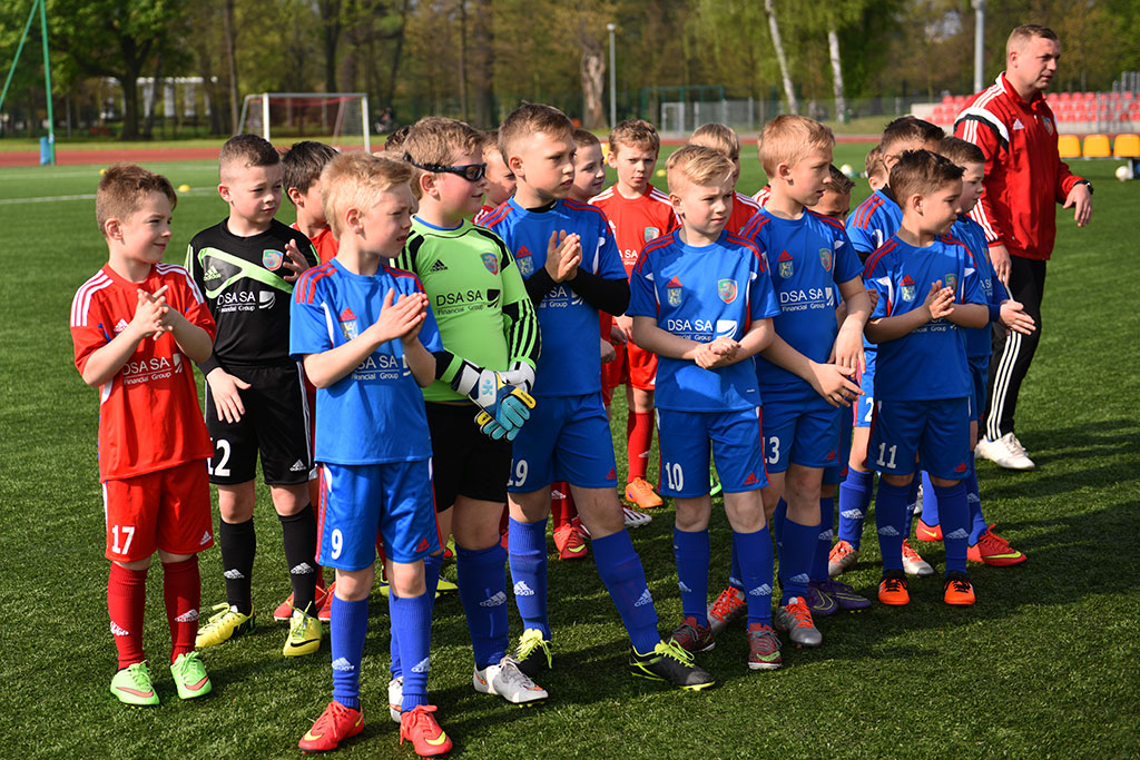Sport i zabawa w IV edycji turnieju piłkarskiego ŻAK-CUP