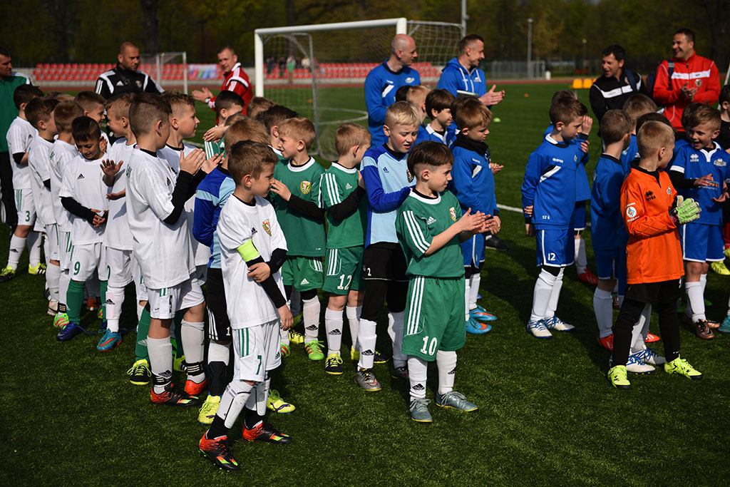 Sport i zabawa w IV edycji turnieju piłkarskiego ŻAK-CUP