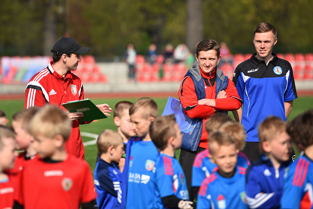 Sport i zabawa w IV edycji turnieju piłkarskiego ŻAK-CUP