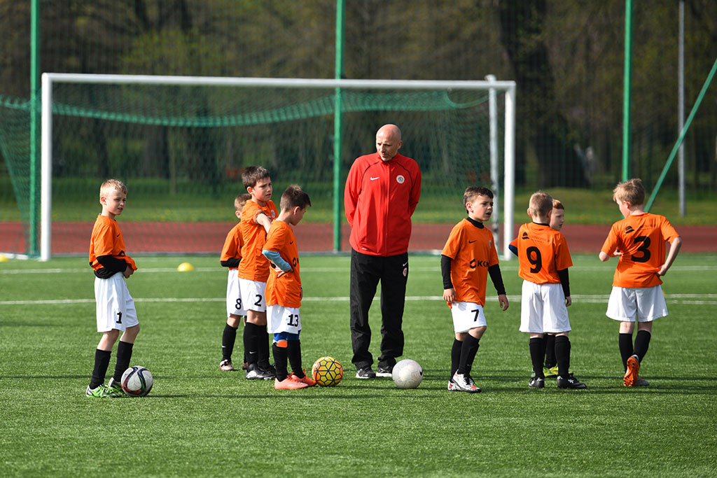 Sport i zabawa w IV edycji turnieju piłkarskiego ŻAK-CUP