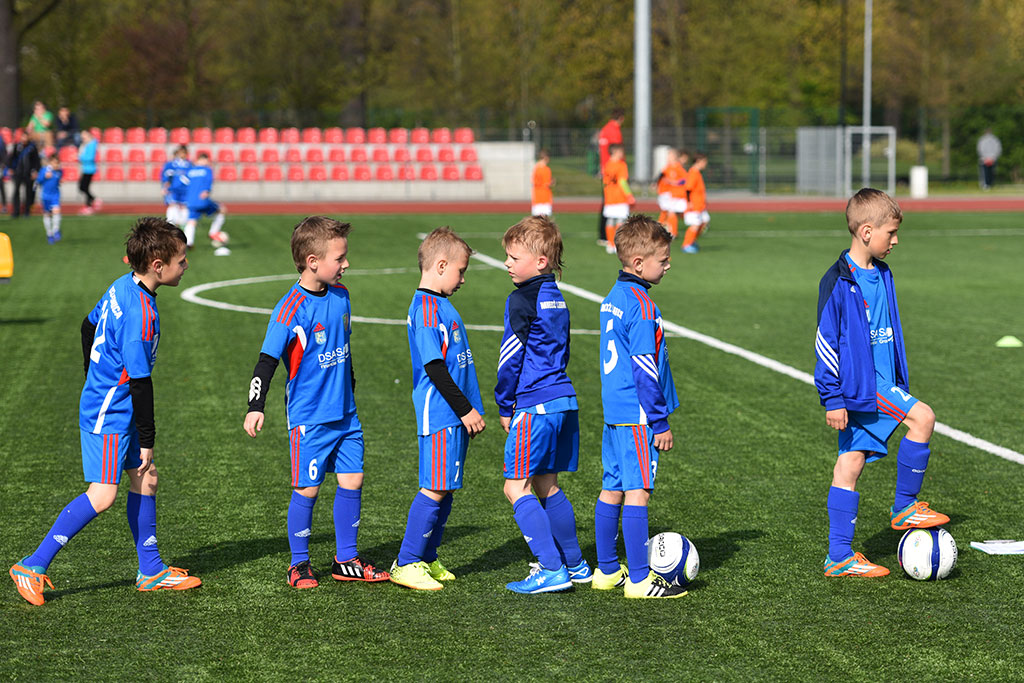 Sport i zabawa w IV edycji turnieju piłkarskiego ŻAK-CUP