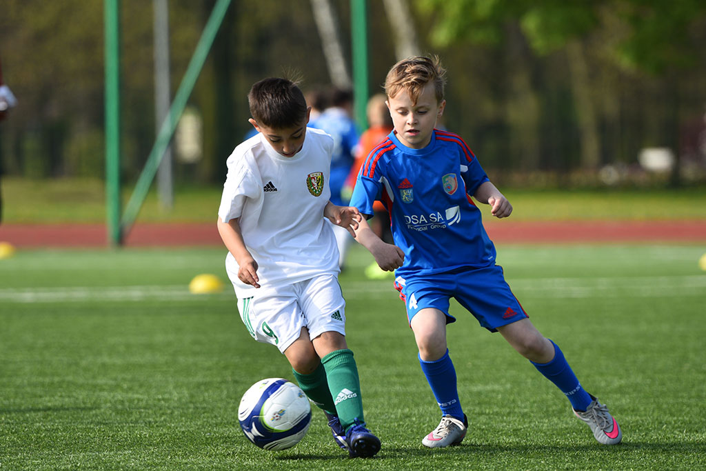 Sport i zabawa w IV edycji turnieju piłkarskiego ŻAK-CUP