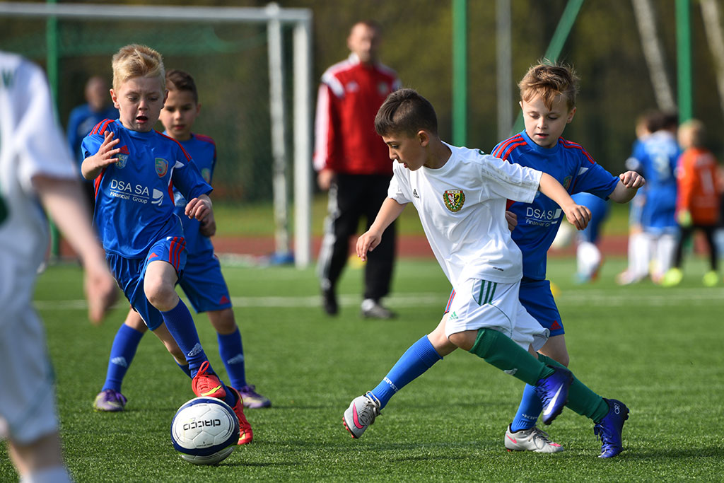 Sport i zabawa w IV edycji turnieju piłkarskiego ŻAK-CUP