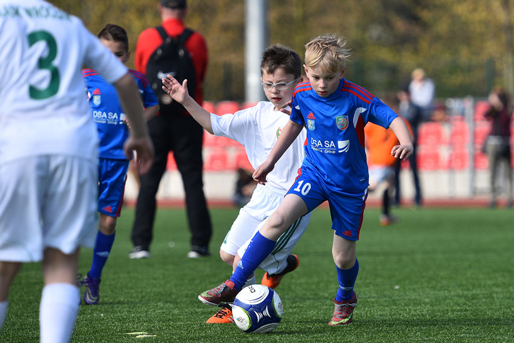 Sport i zabawa w IV edycji turnieju piłkarskiego ŻAK-CUP