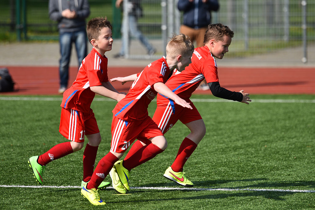 Sport i zabawa w IV edycji turnieju piłkarskiego ŻAK-CUP