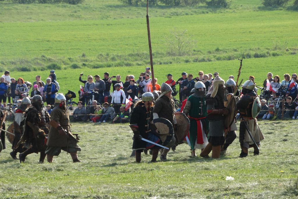 Piknik w Legnickim Polu zwieńczony został rekonstrukcją bitwy