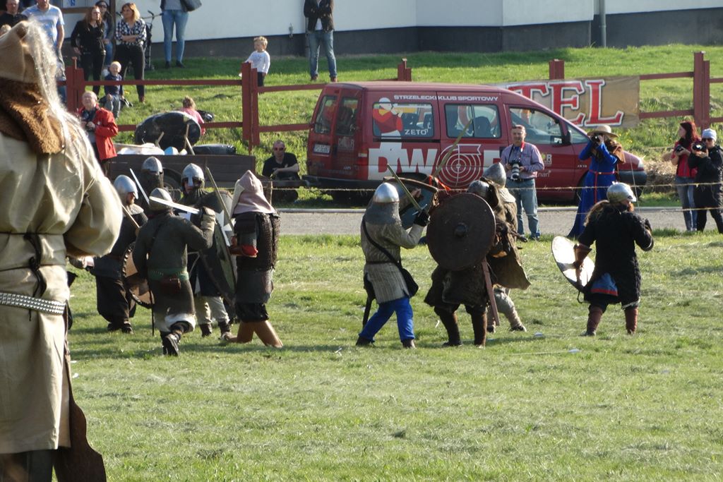 Piknik w Legnickim Polu zwieńczony został rekonstrukcją bitwy