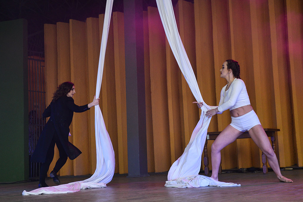 Młodzi adepci Teatru Avatar wystąpili w muszli koncertowej
