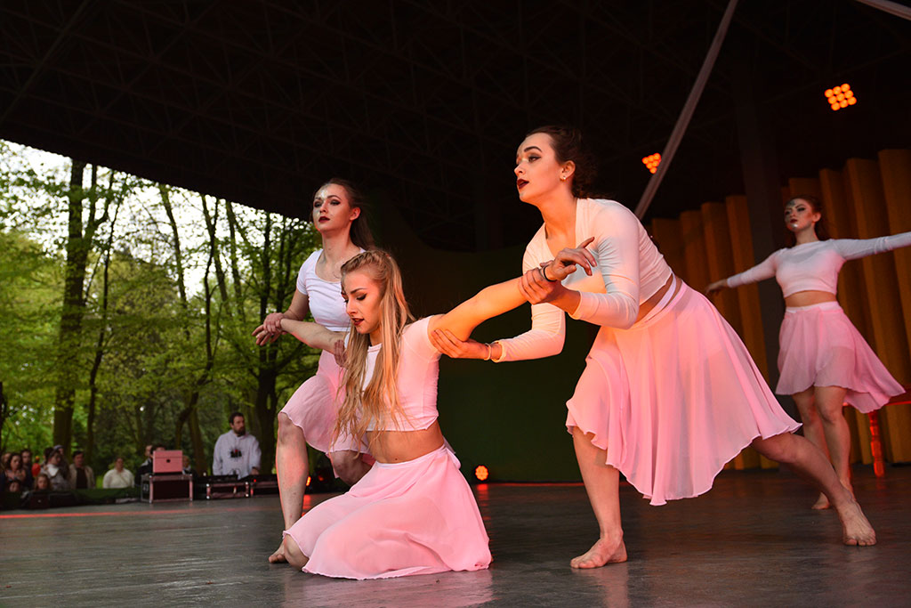 Młodzi adepci Teatru Avatar wystąpili w muszli koncertowej