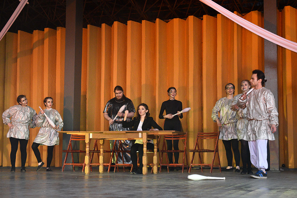 Młodzi adepci Teatru Avatar wystąpili w muszli koncertowej