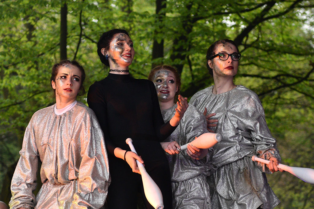 Młodzi adepci Teatru Avatar wystąpili w muszli koncertowej