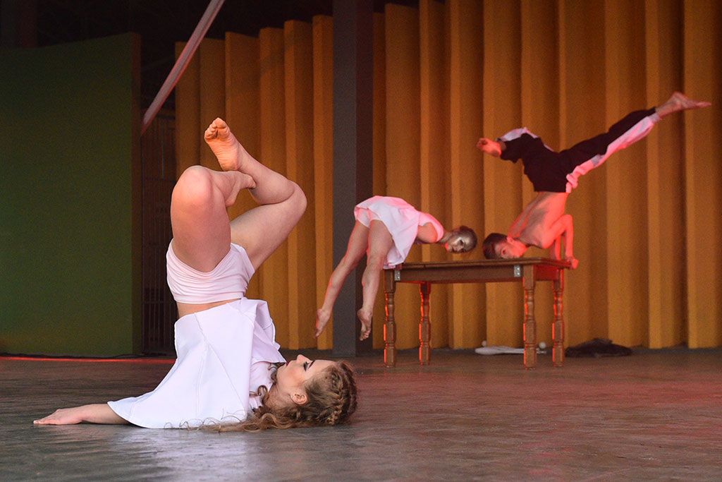 Młodzi adepci Teatru Avatar wystąpili w muszli koncertowej