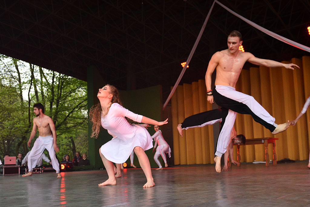 Młodzi adepci Teatru Avatar wystąpili w muszli koncertowej