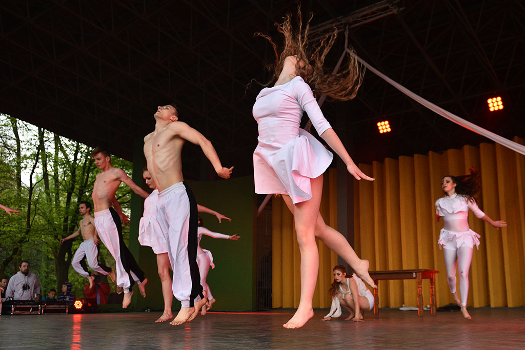 Młodzi adepci Teatru Avatar wystąpili w muszli koncertowej