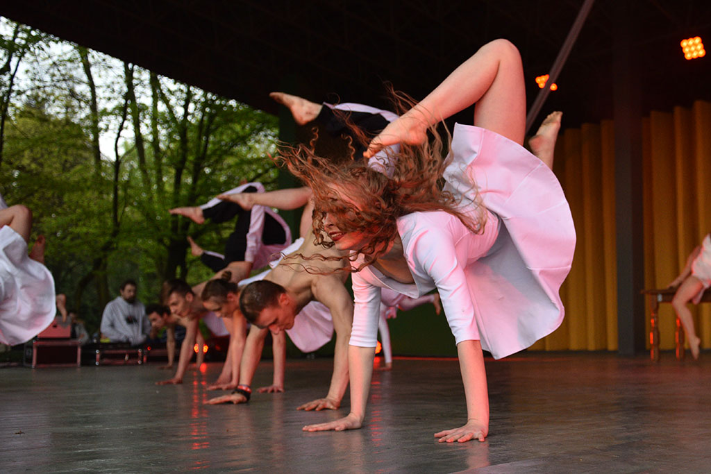 Młodzi adepci Teatru Avatar wystąpili w muszli koncertowej