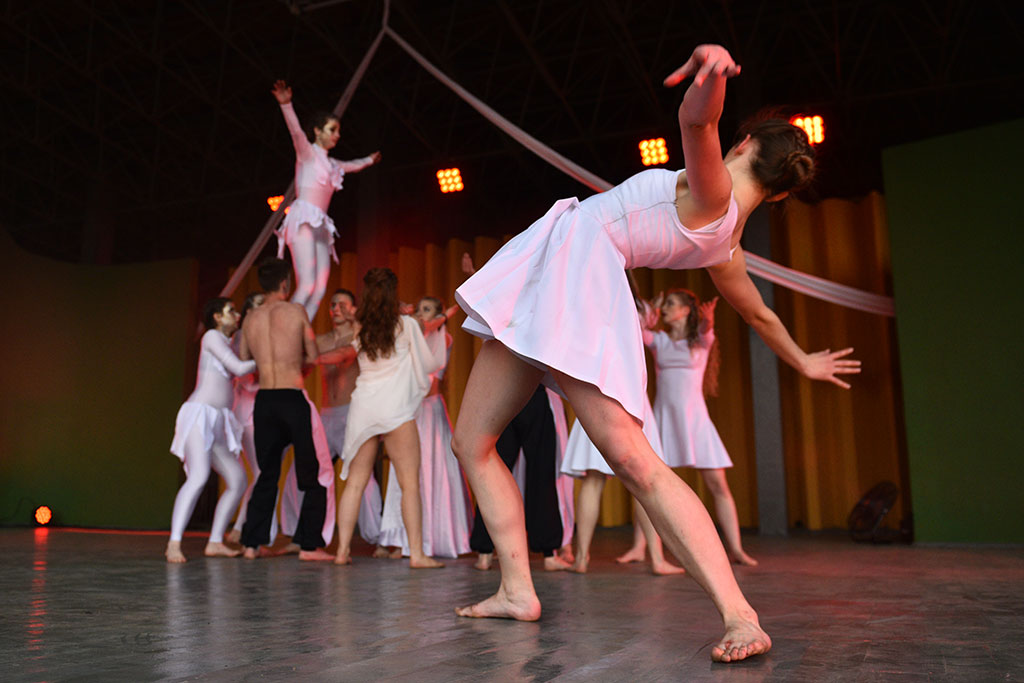 Młodzi adepci Teatru Avatar wystąpili w muszli koncertowej