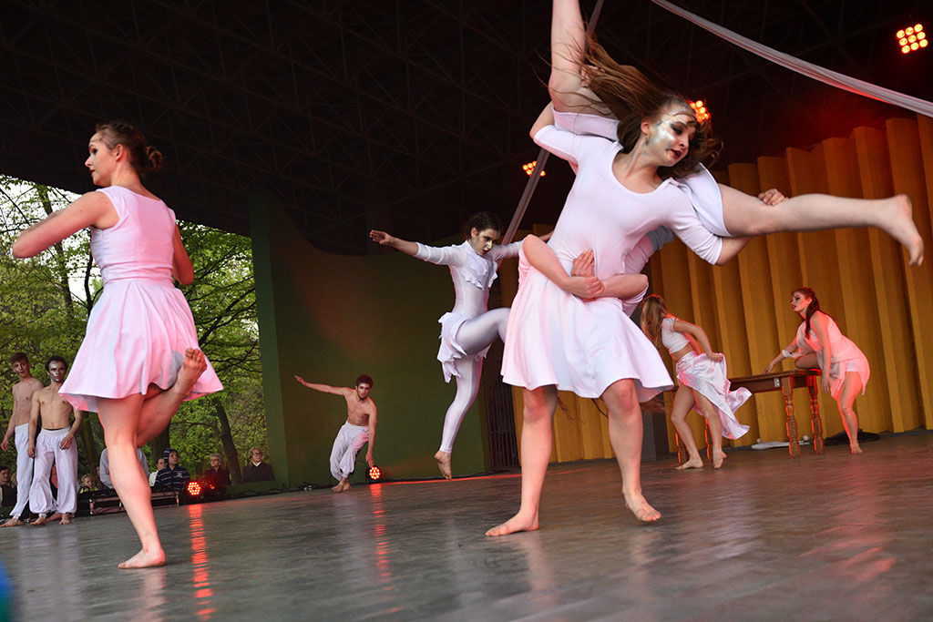Młodzi adepci Teatru Avatar wystąpili w muszli koncertowej