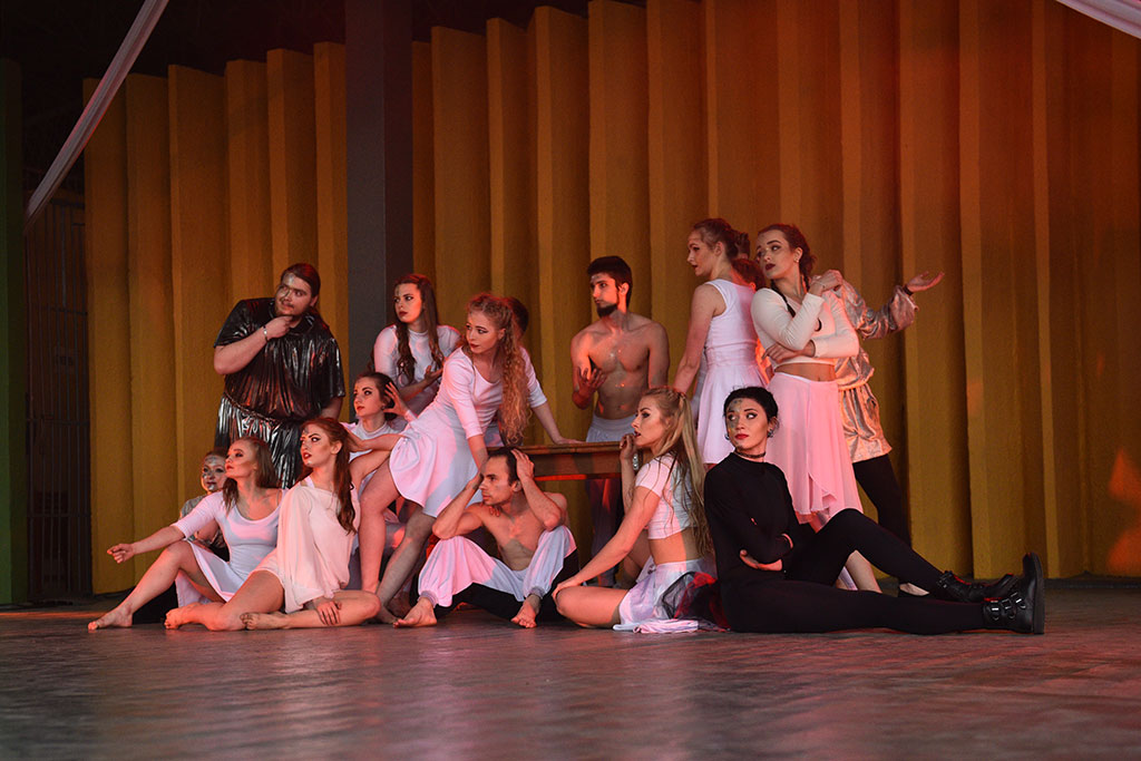 Młodzi adepci Teatru Avatar wystąpili w muszli koncertowej
